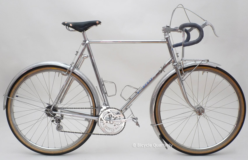 modern randonneur bike