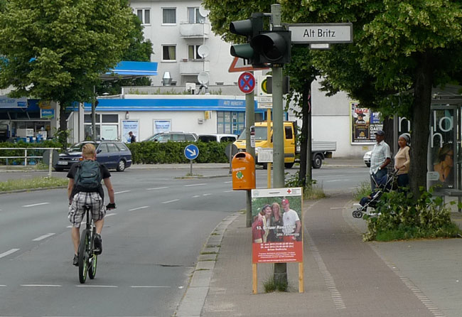 cyclist_street