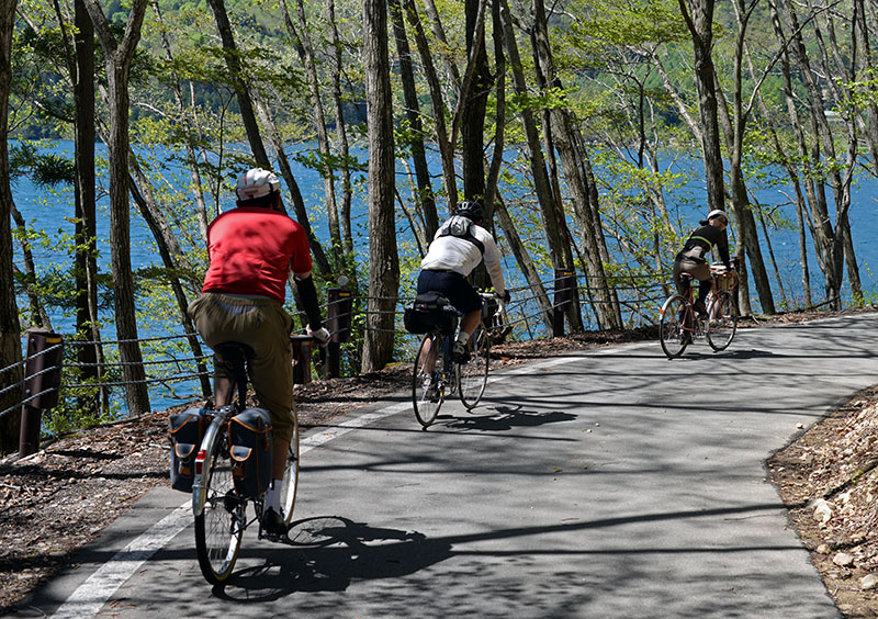 lakeside_cyclists