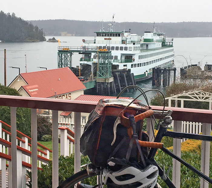 ferry_leave
