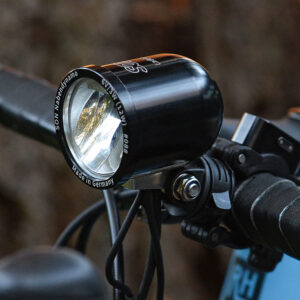 SON Ladelux Headlight, High/Low Beam, Charger - Image 2